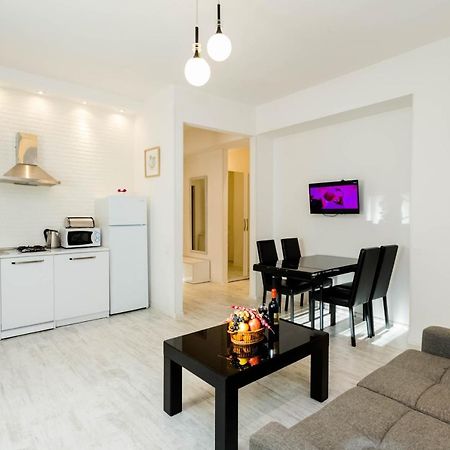 Luxury Apartment In The City Centre Тбилиси Экстерьер фото