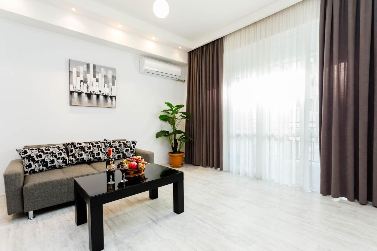Luxury Apartment In The City Centre Тбилиси Экстерьер фото