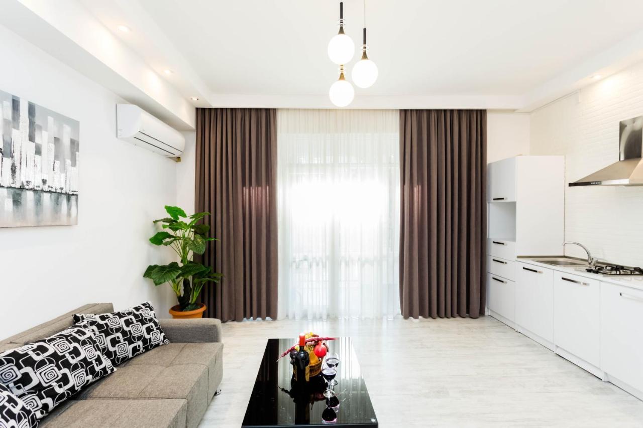 Luxury Apartment In The City Centre Тбилиси Экстерьер фото